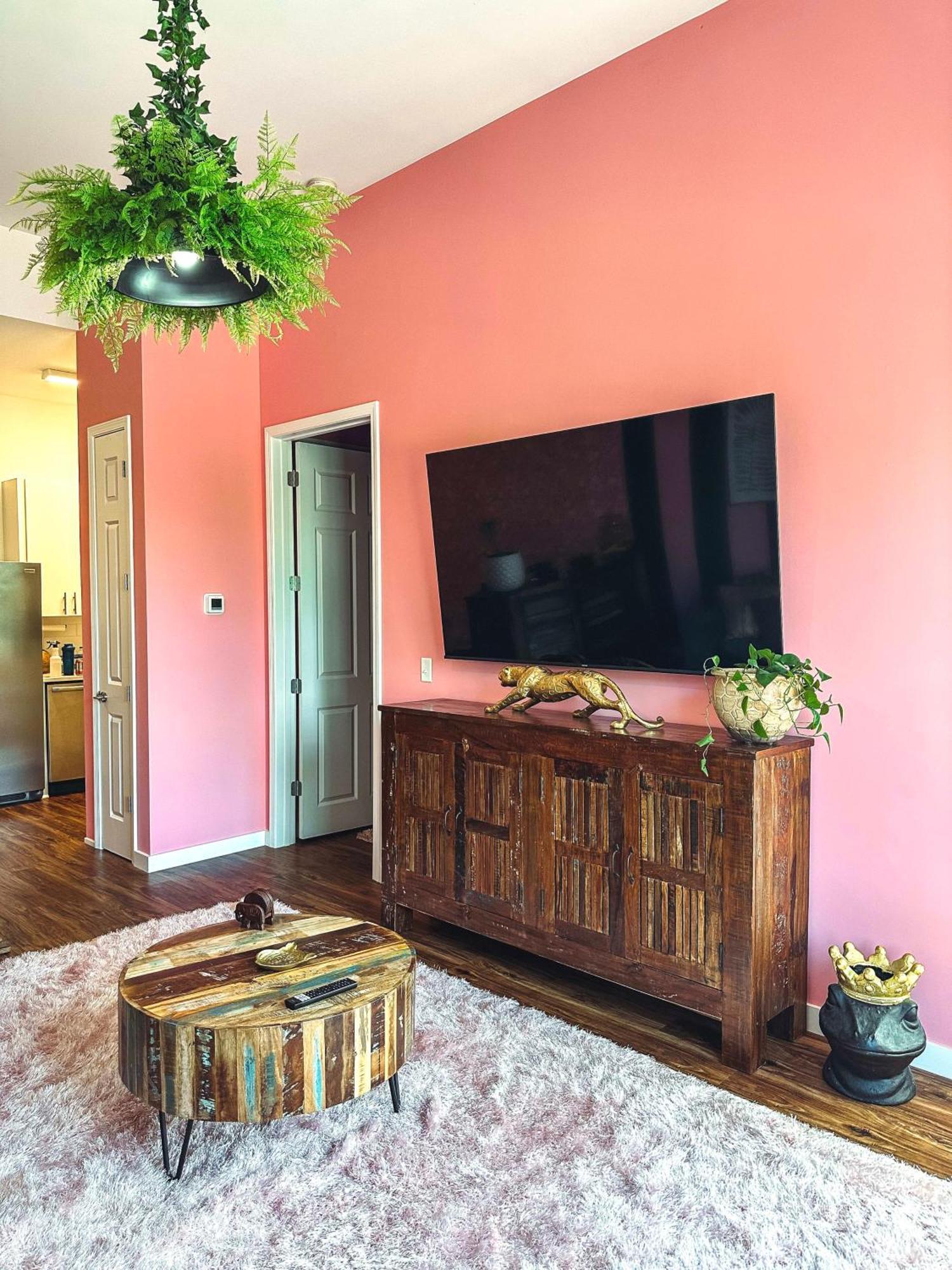 Dreaming With Dolly - Luxe Near Broadway *